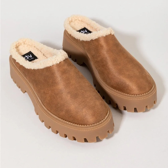 Shoes - DV by Dolce Vita Ladie Shearling Slides Size 8.5